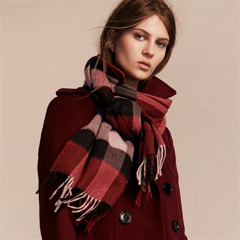 classic cashmere burberry|Burberry cashmere scarf for women.